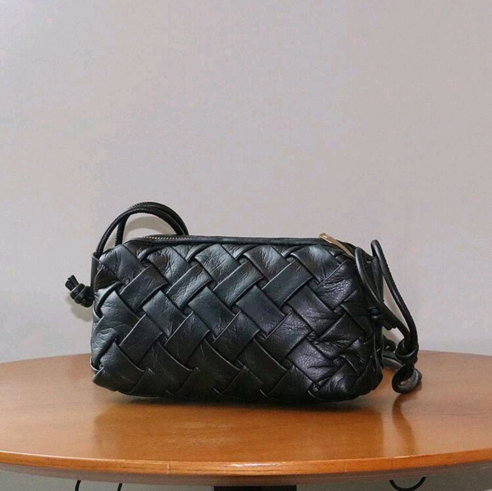 Woven cross body purse